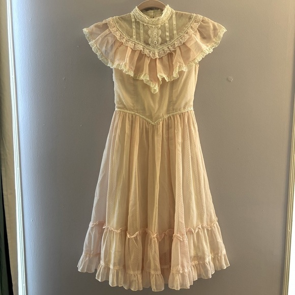 GUNNE SAX Vintage Victorian/Prairie Style Swiss dot juniors Sz 6 rare dress